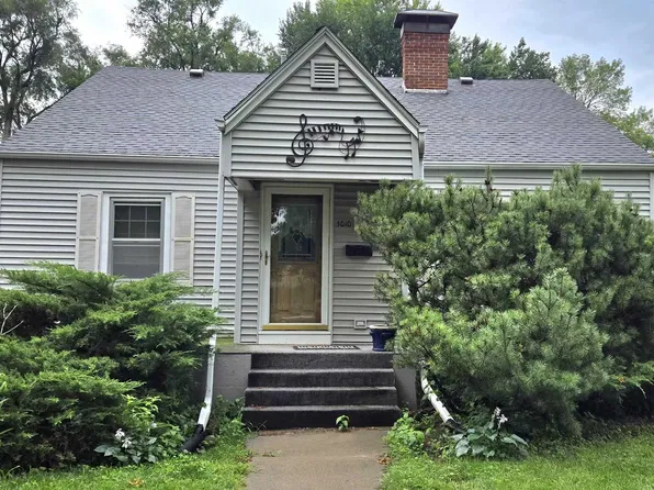 3010 Pierce St, Sioux City, IA 51104