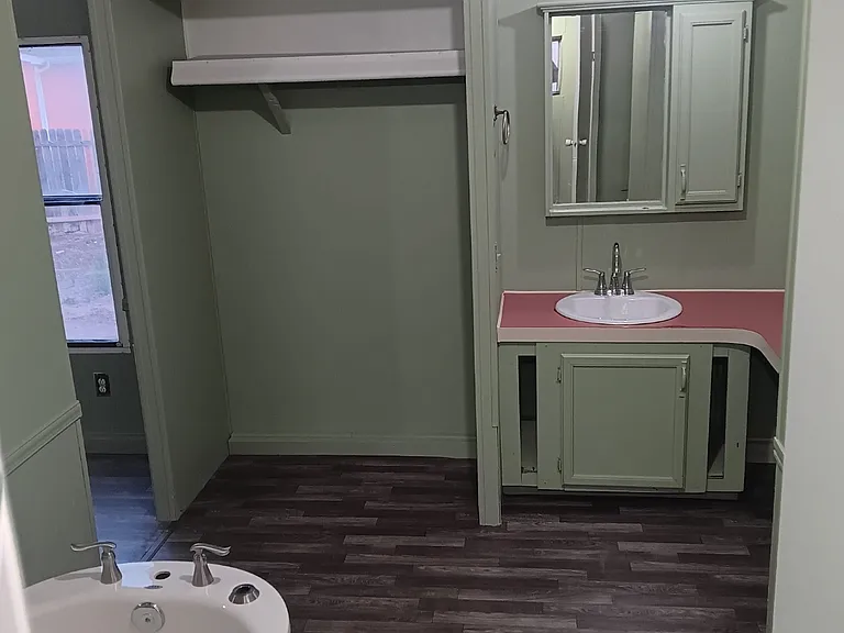 364 E Stanley Dr — Photo 10