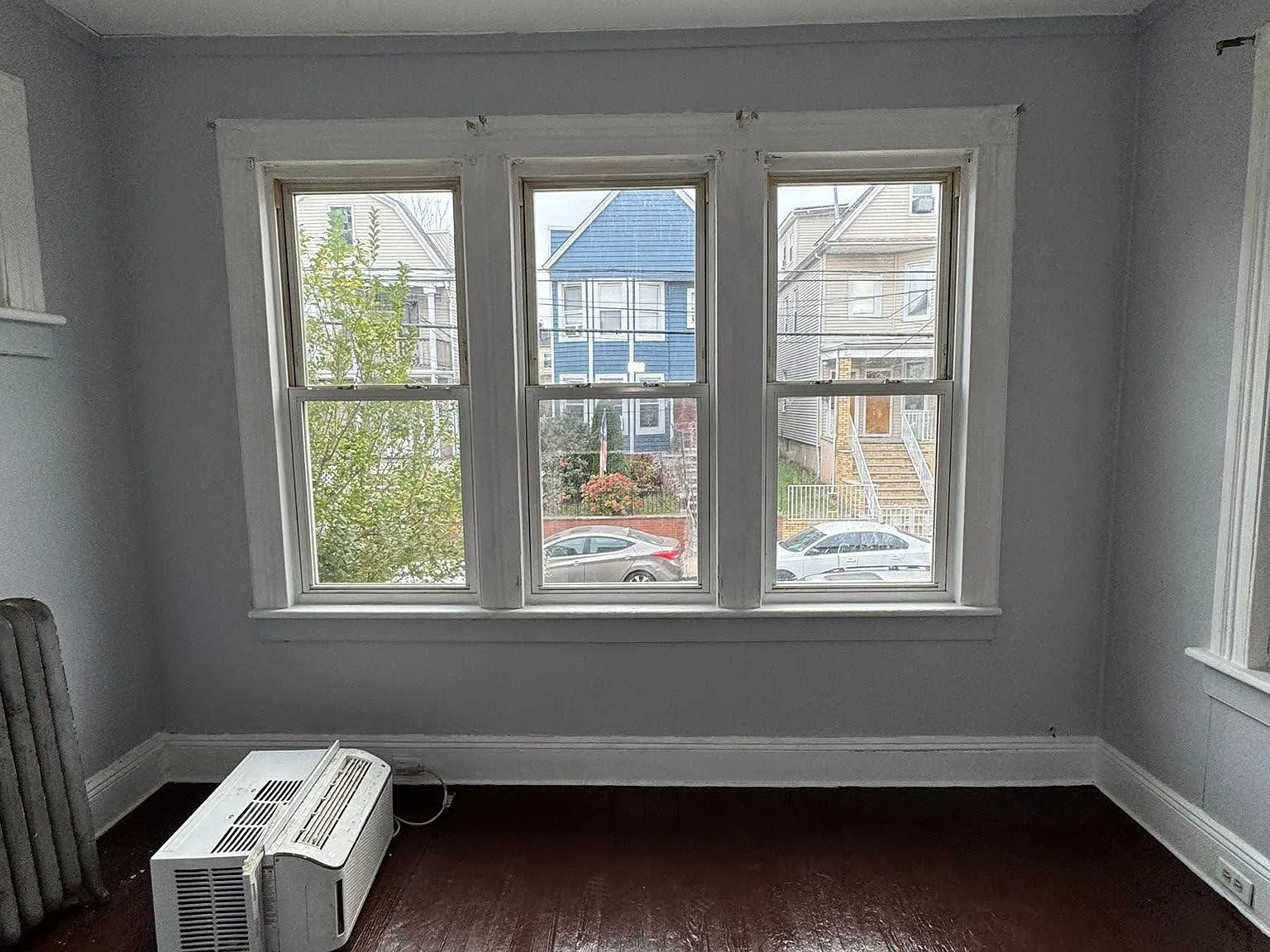 5 bed, $4,000 — Photo 1