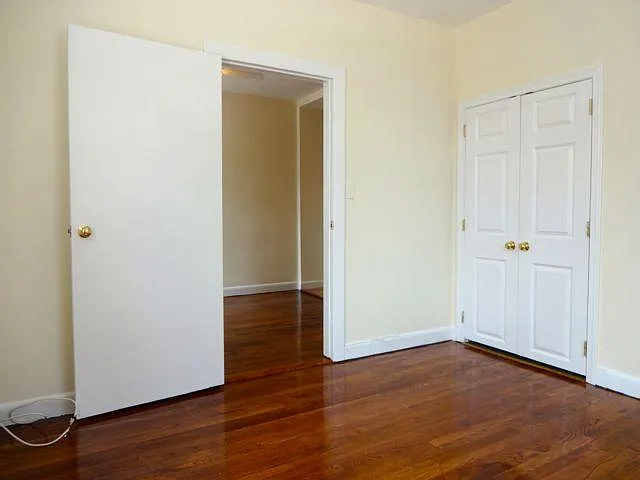 722 E 6th St #1R — Photo 9