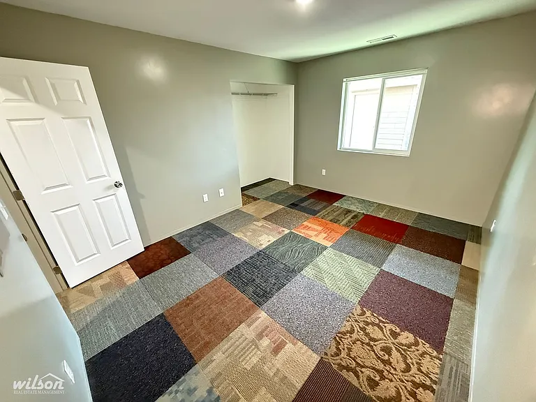 1401 S 4th Ave — Photo 11