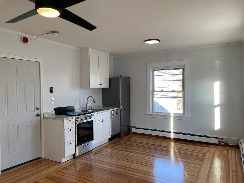Building Photo - 209 Dexter St #2L