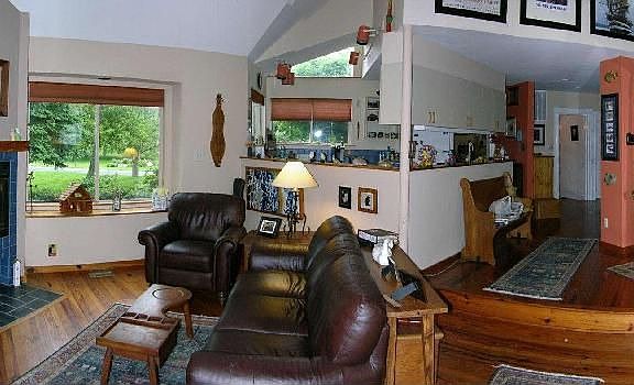 1st Floor Family Room