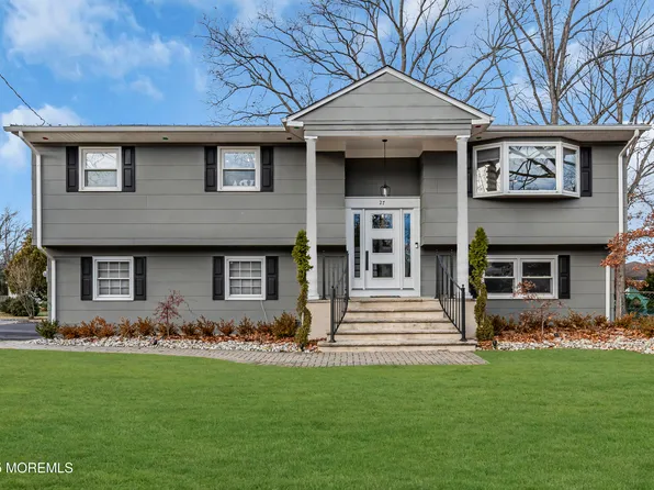27 Hamilton Avenue, Morganville, NJ 07751