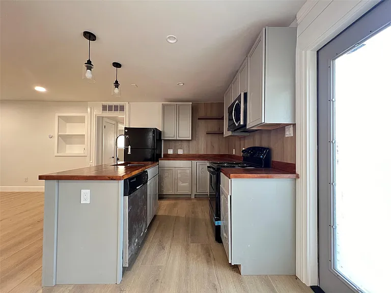 3310 Hycreek Dr #2 — Photo 3