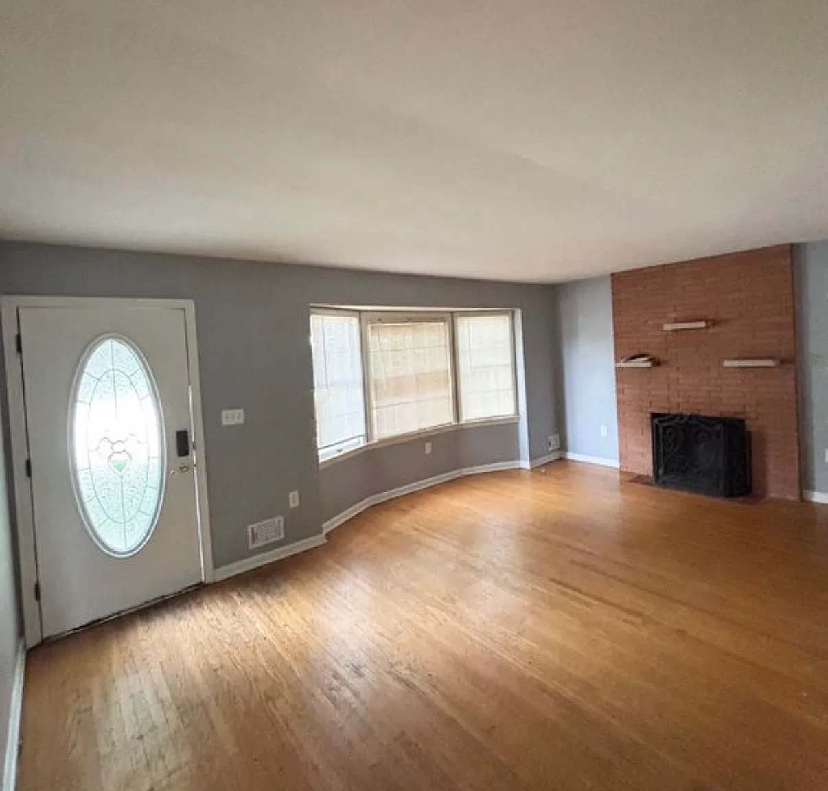 4 bed, 1682 sqft, $2,000 — Photo 3
