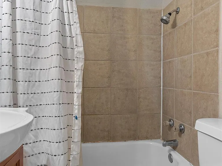 203 E Anderson Ave #A — Photo 19