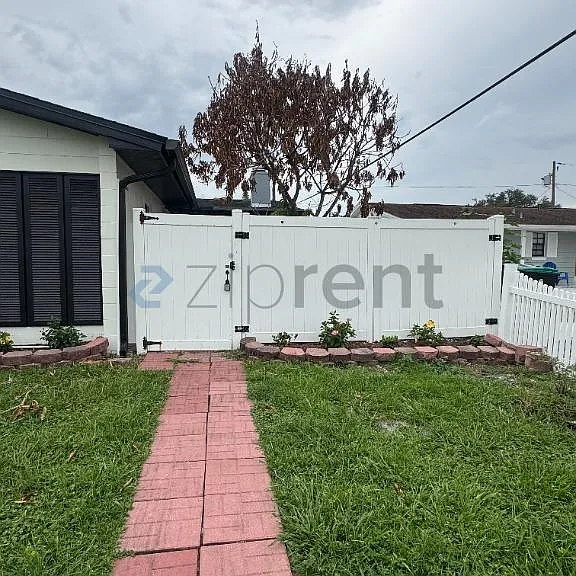 6534 Precourt Dr — Photo 16