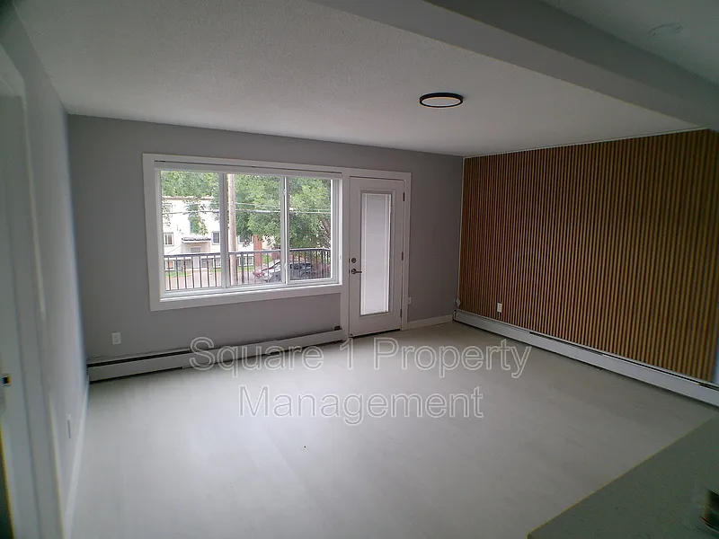 1 bed, 1.0 bath, $1,300 — Photo 2