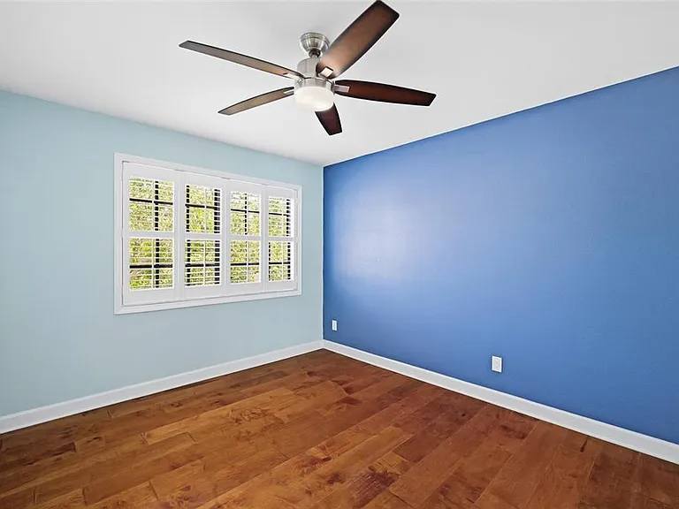 1070 Sanabel Ct NE — Photo 31