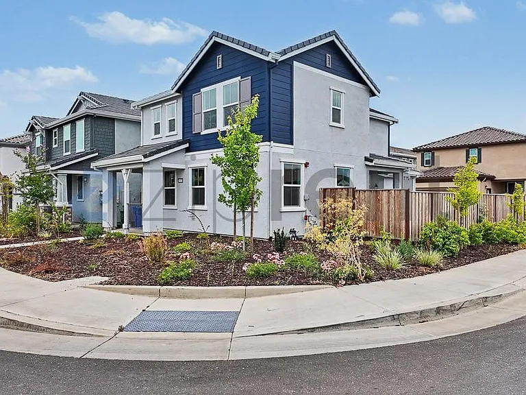 10110 Elise Way — Photo 4