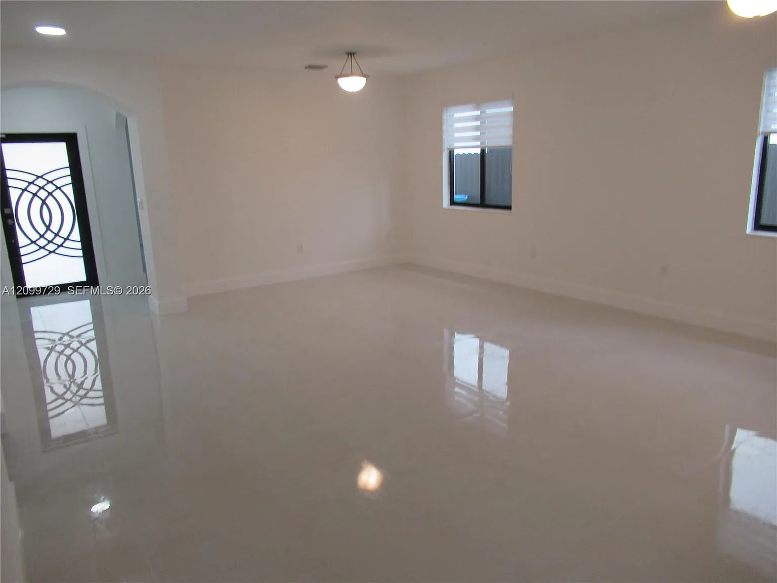 Silver Palms Midtown — Photo 3