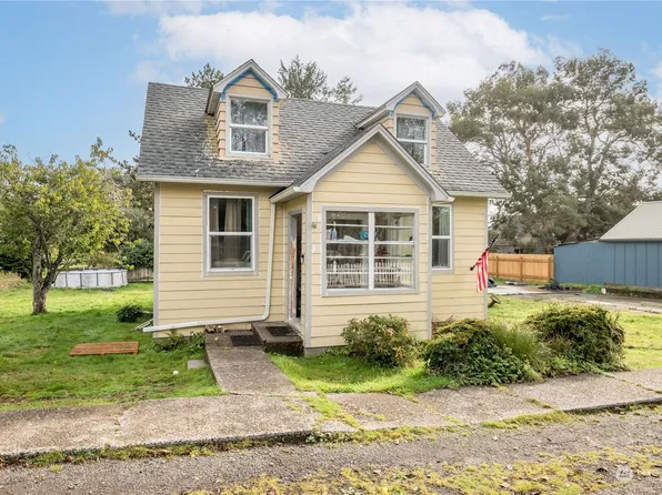 110 Advent Avenue NE, Ilwaco, WA 98624