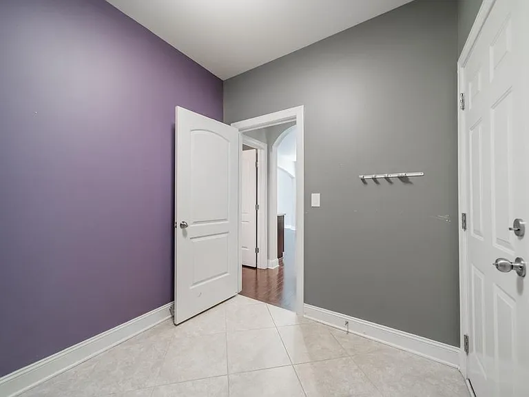 1105 Saratoga Blvd — Photo 6
