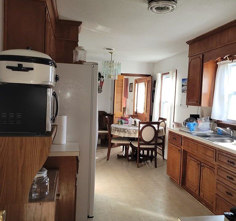 565 Rosewood Ave, Martinsville, VA 24112 Zillow