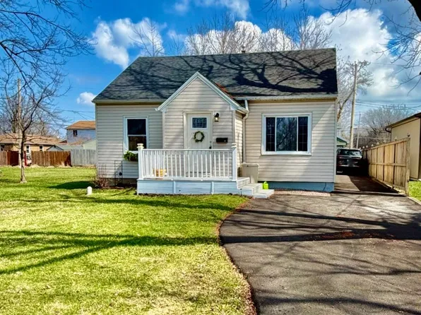 39 Manser Dr, Amherst, NY 14226