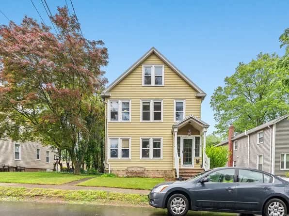 43 Russell Street, Hamden, CT 06517