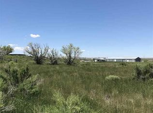 400 Montana Ct, Medicine Bow, WY 82329