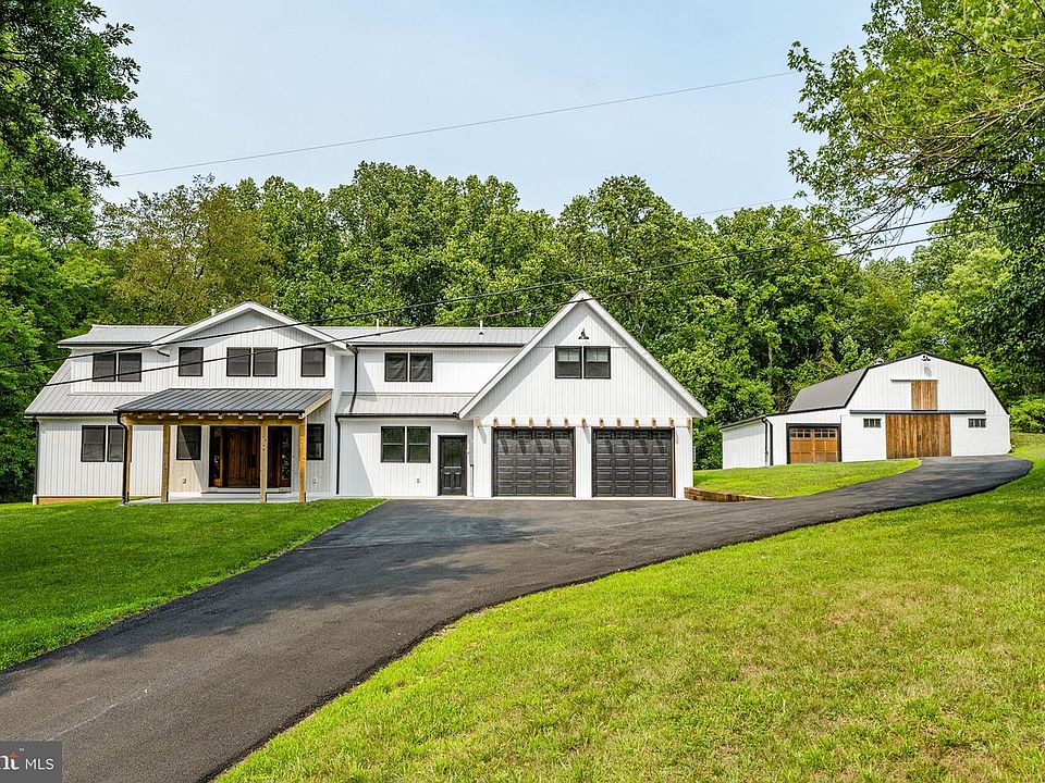 1st image of 150 Fox Hollow Rd
