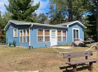 14482 Parkway Rd, Crivitz, WI 54114