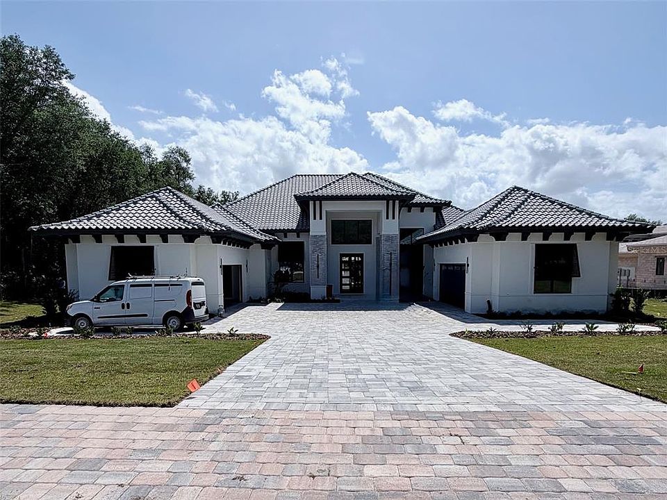 1st image of 15739 PENDIO DRIVE