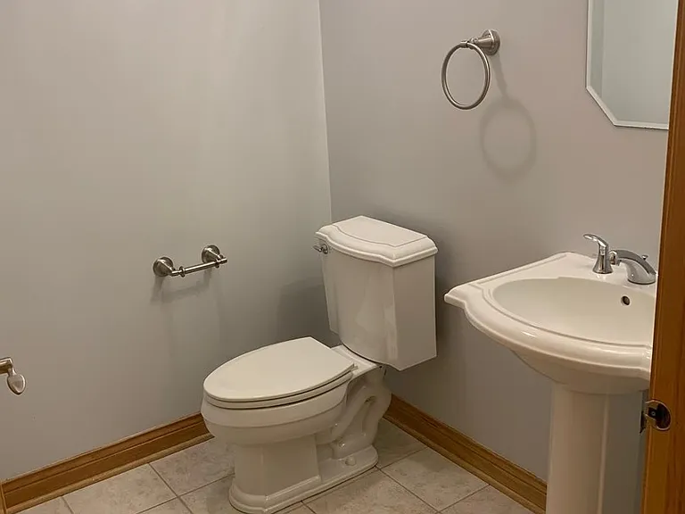 101 Pointe Dr #102 — Photo 7
