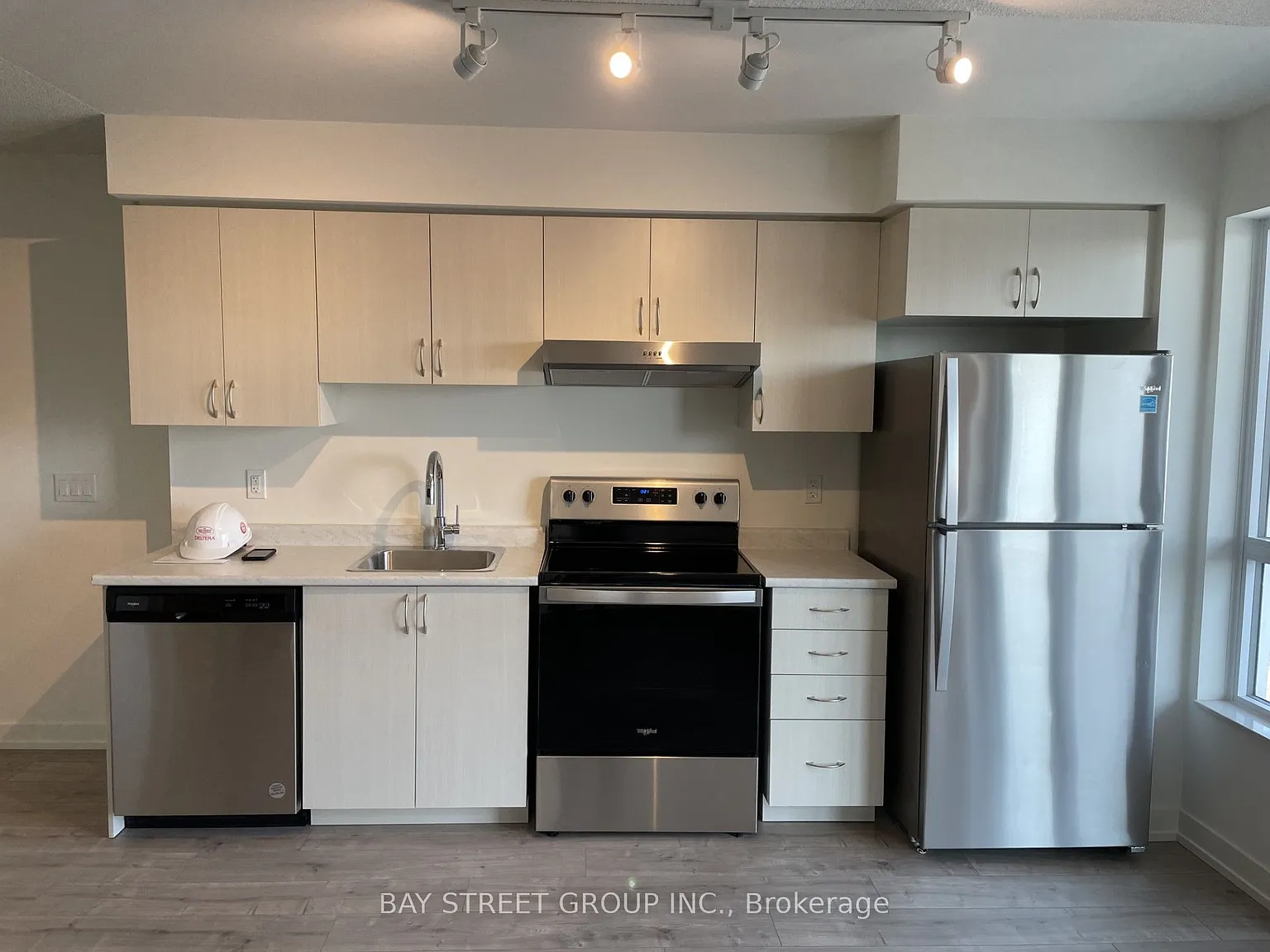 2 bed, $2,650 — Photo 2