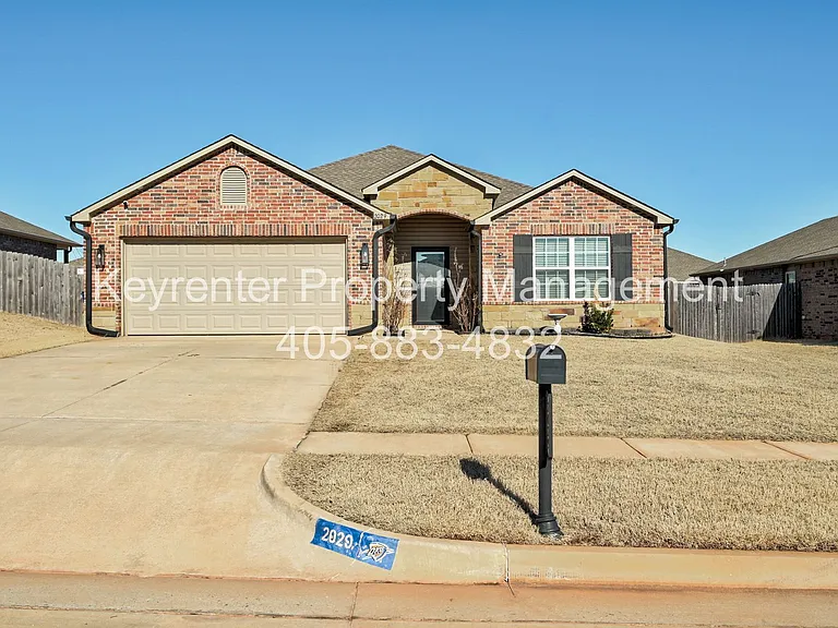2029 W Antler Way — Photo 1