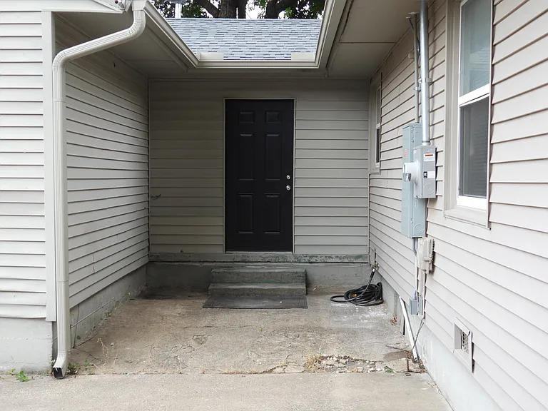 4056 E 25th Pl — Photo 3
