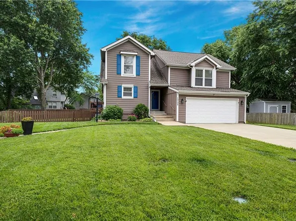 1332 E 154th St, Olathe, KS 66062