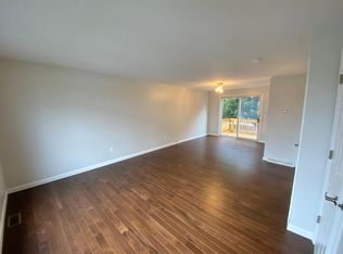 20 Pepin St APT 3, West Warwick, RI 02893