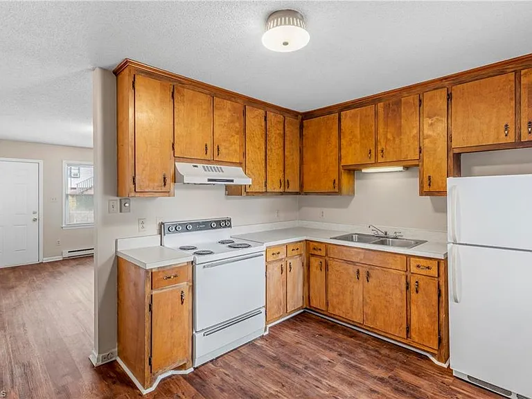 507 N 3rd Ave #I — Photo 8