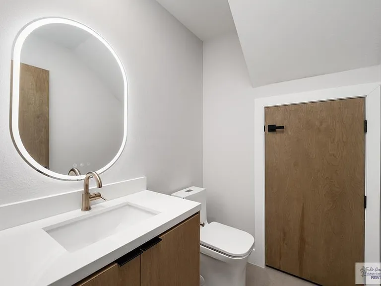 701 Myrtle #A — Photo 9
