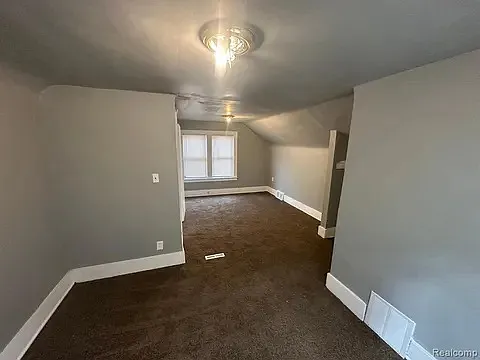 15512 Log Cabin St — Photo 2