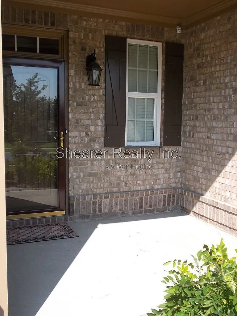 2 bed, 2.5 bath, 1602 sqft, $1,975 — Photo 2