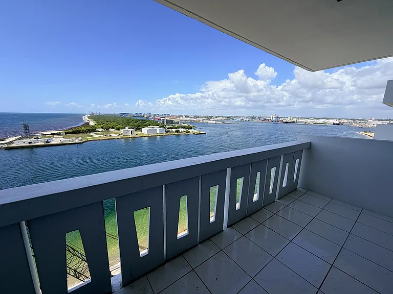 2100 S Ocean Dr #16H — Photo 3