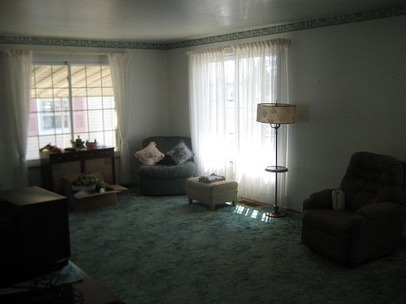 2nd image of 7 Berkley Dr