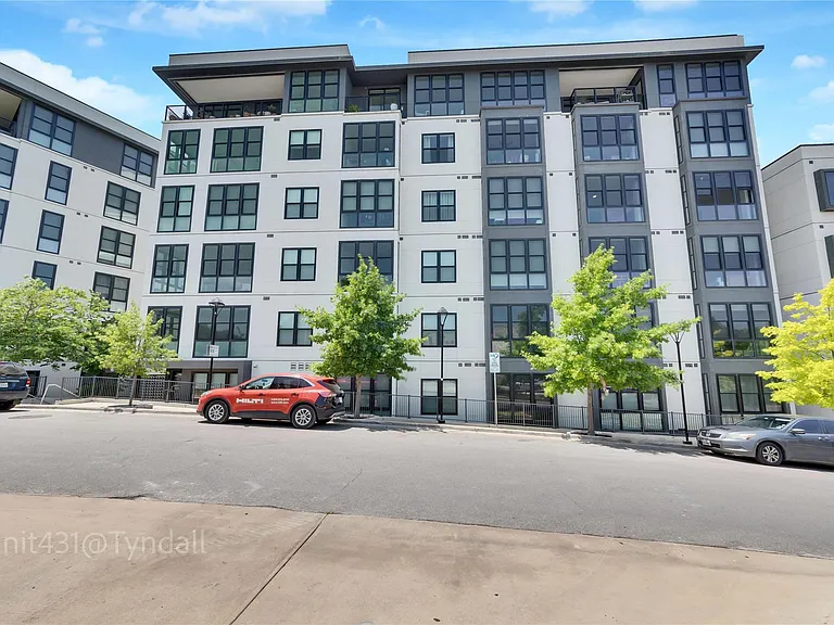 800 Embassy Dr #431 — Photo 25