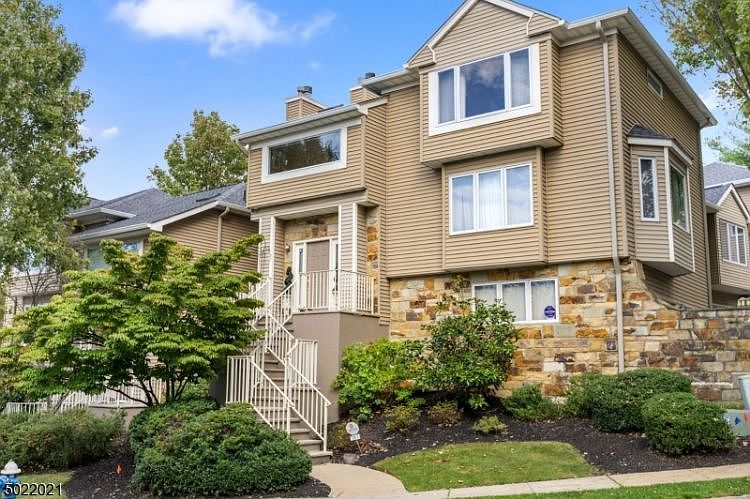 1st image of 187 Clarken Dr