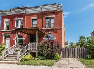 3226 W Walnut St, Chicago, IL 60624