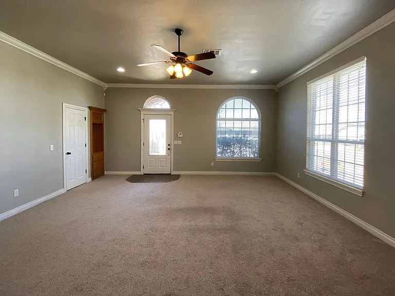 3017 Line Dr — Photo 35