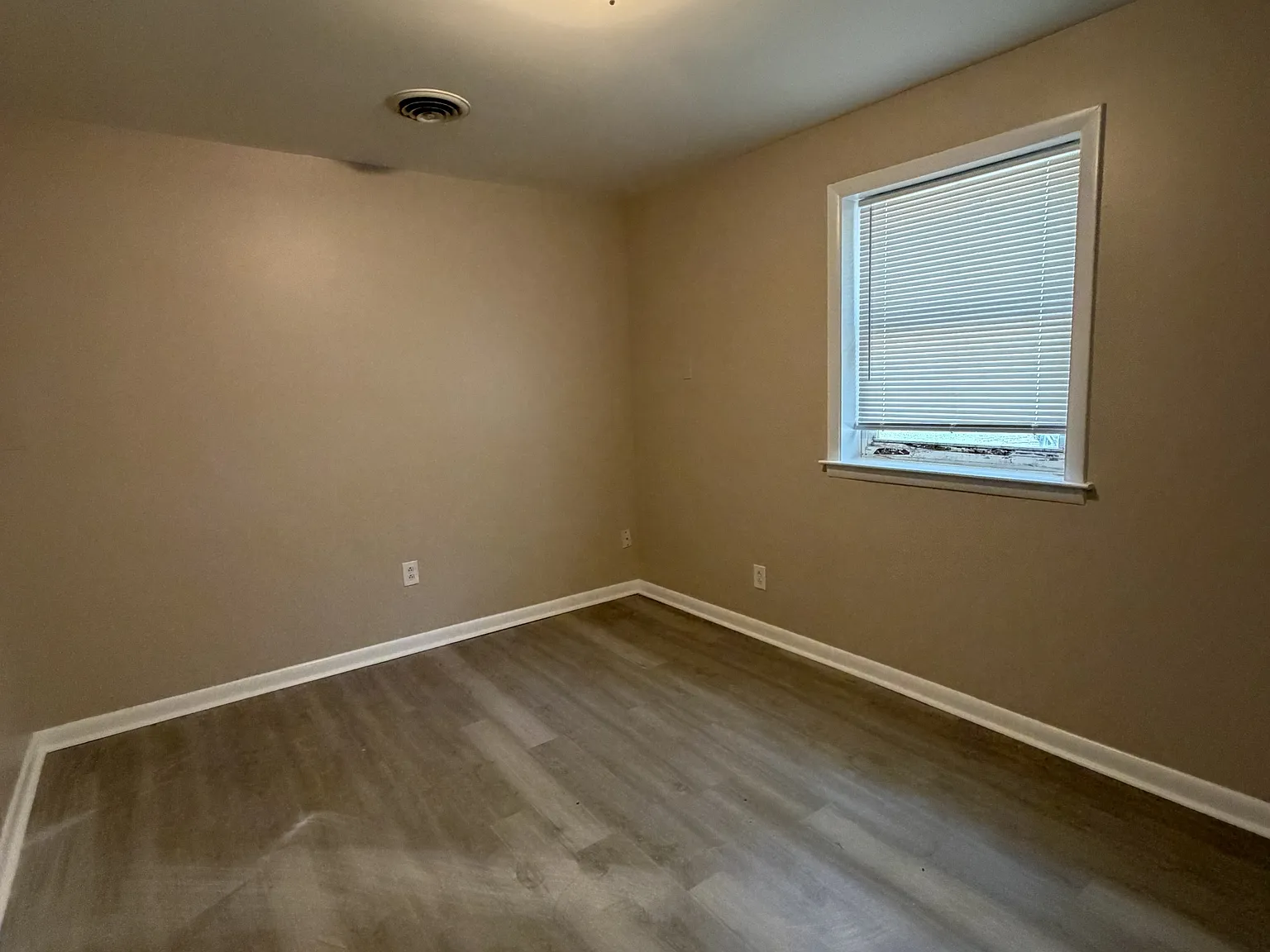 137 Honeysuckle Drive - 1 — Photo 4