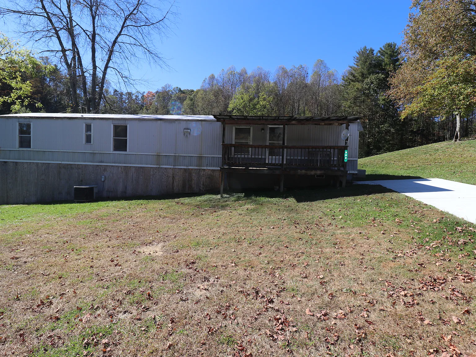 3 bed, 1391 sqft, $850 — Photo 1