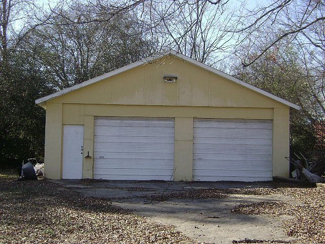 2nd image of 2986 Emory Rd SE