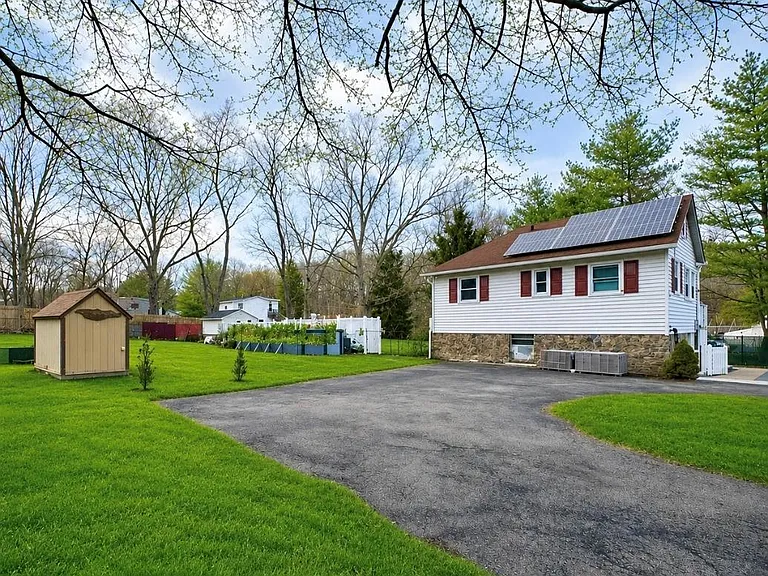 15 Pops Rd — Photo 1