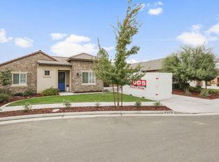 6513 W Oriole Ave, Visalia, CA 93291