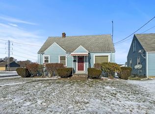 253 E Wilson St, Struthers, OH 44471