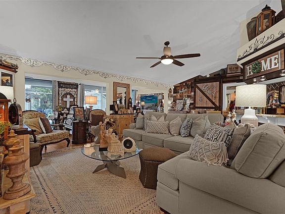 5th image of 3279 Countryside View Dr