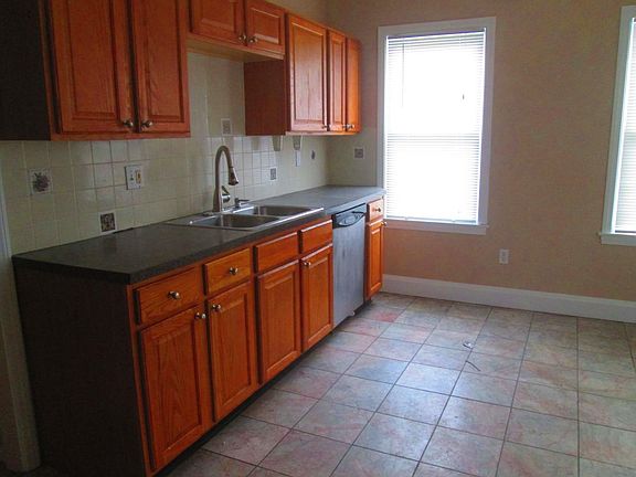 4th image of 739 Harris Ave #1