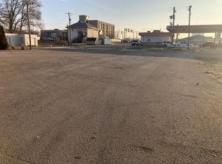 407 1/2 W Main St, Danville, IL 61832